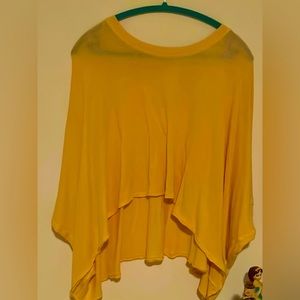FREE PEOPLE YELLOW PONCHO🌼🌸🌼